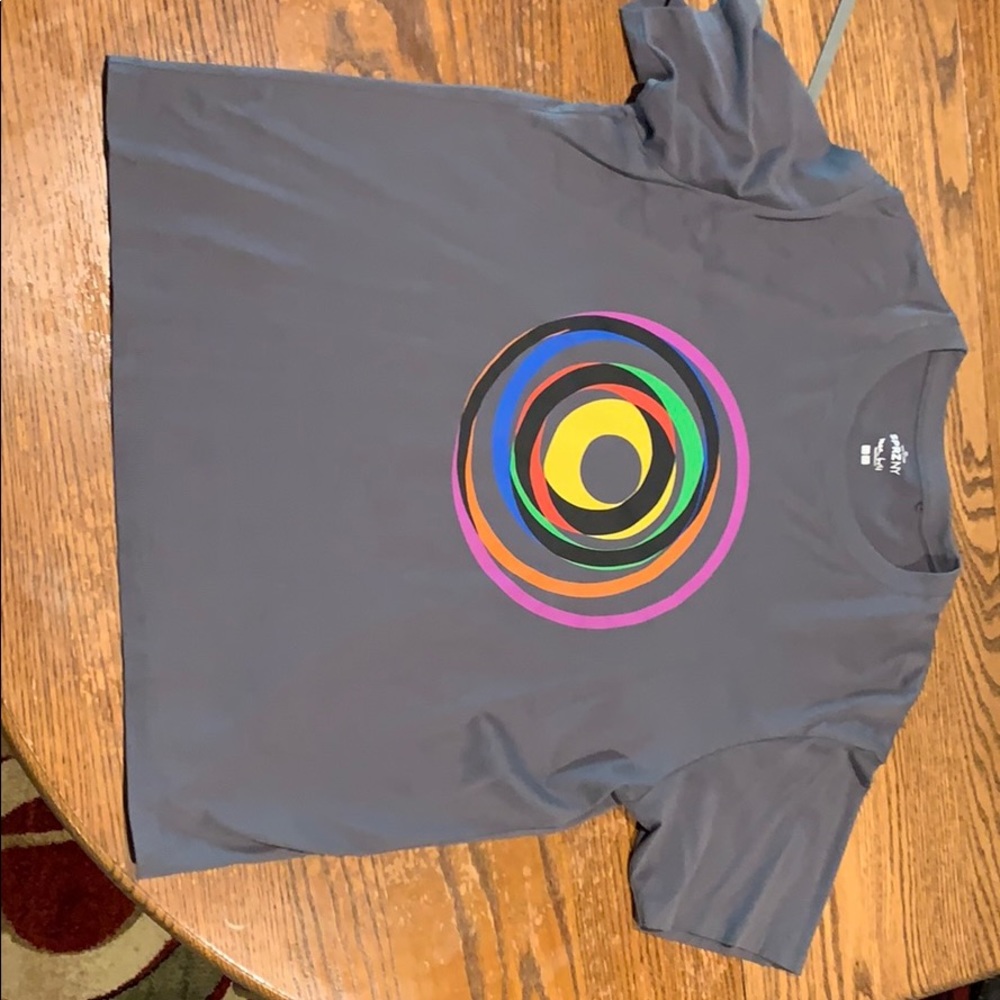 Men’s Dark Grey graphic tee
